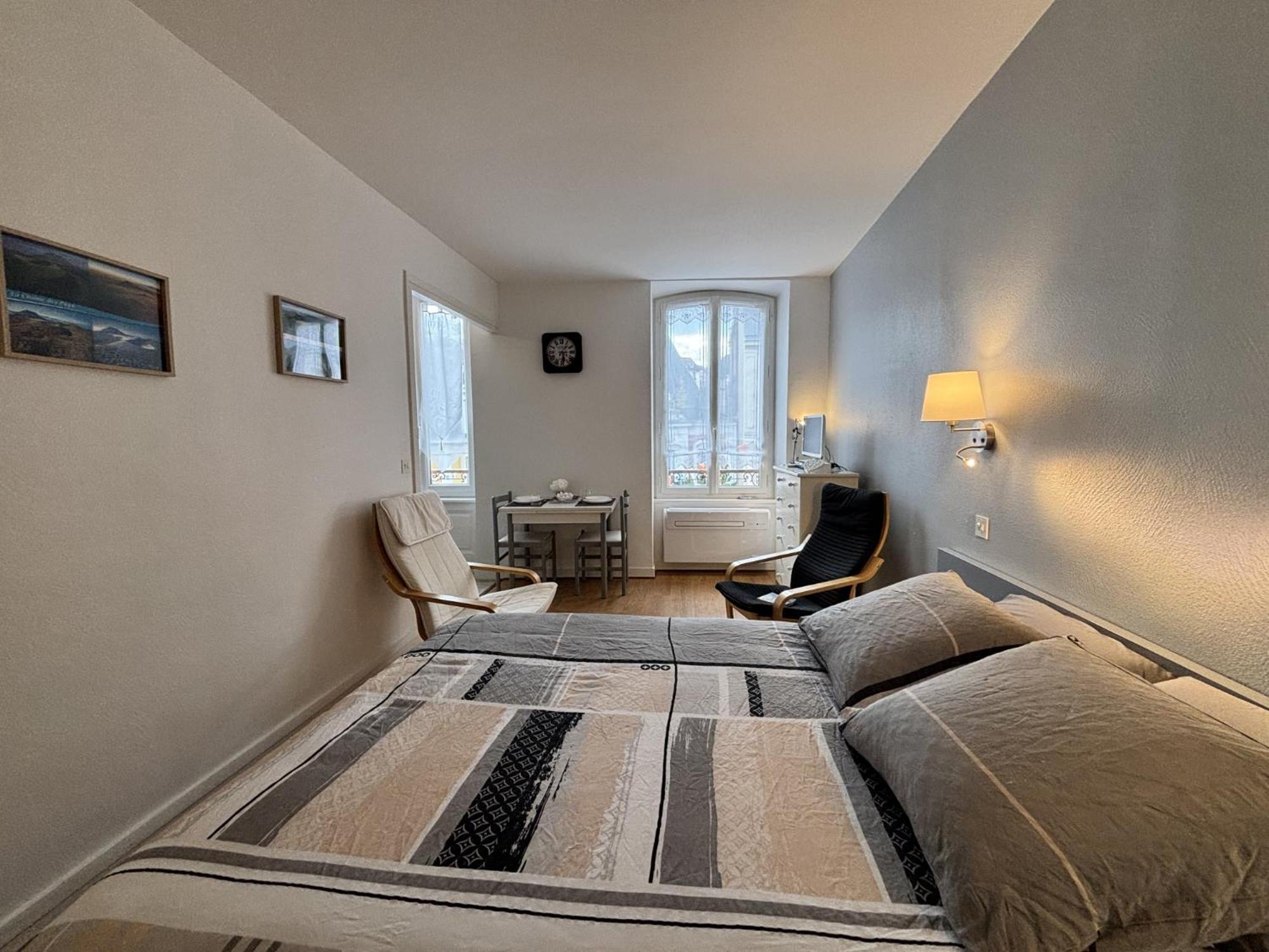 Le Sancy - Studio - 1 Lit - 2 Pers - Clim Châtel-Guyon Zewnętrze zdjęcie